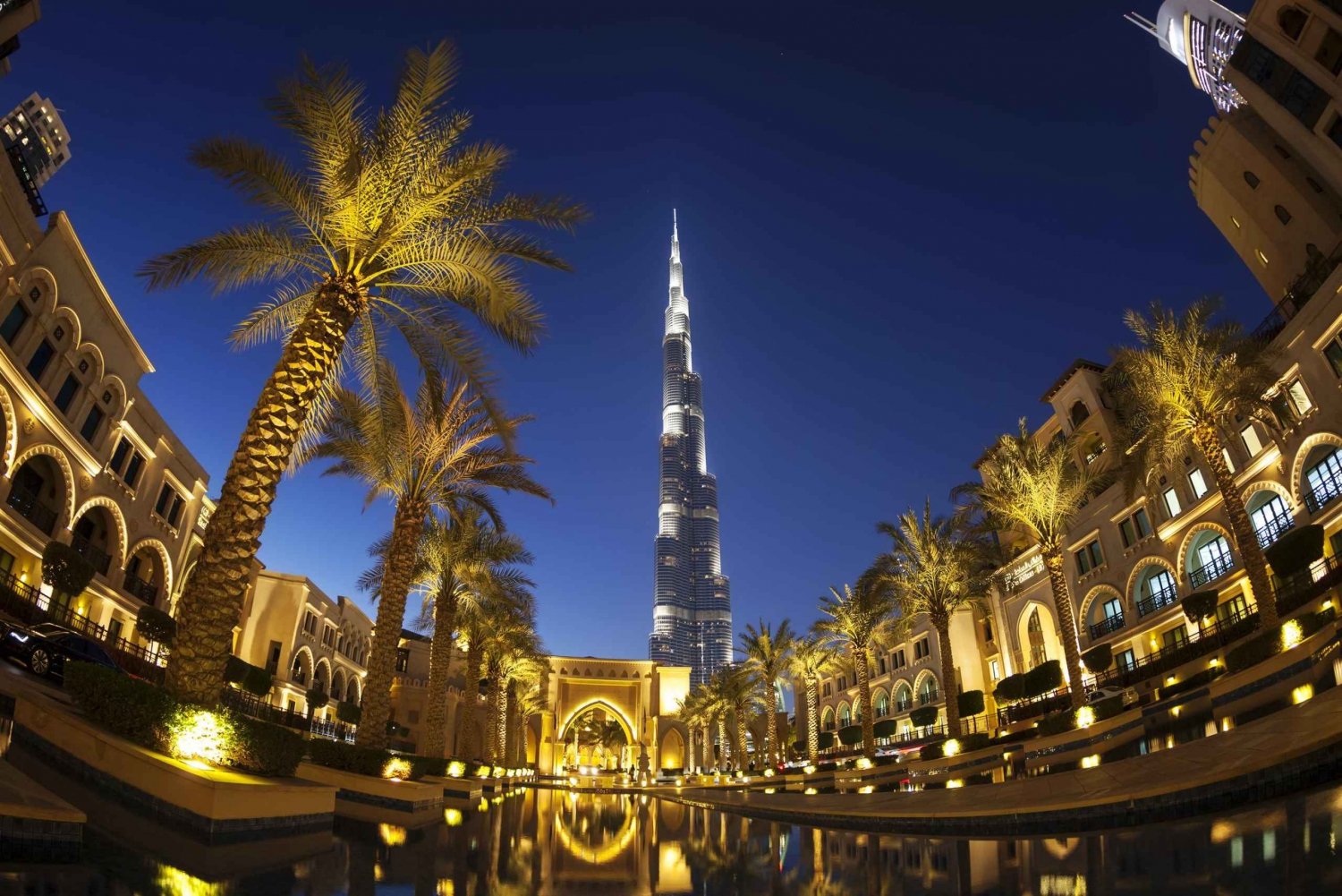 dubai-burj-khalifa-vip-lounge-with-panoramic-sunset-view-2914532.jpg