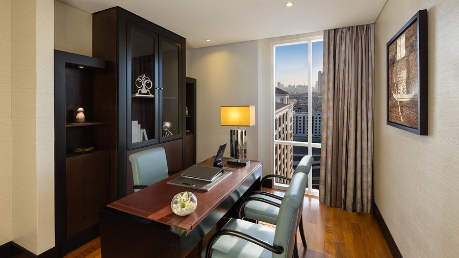 executive-tower-suite.jpg