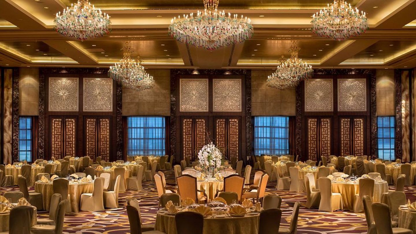 010928-11-Conrad Dubai Grand Ballroom Close Up.jpg