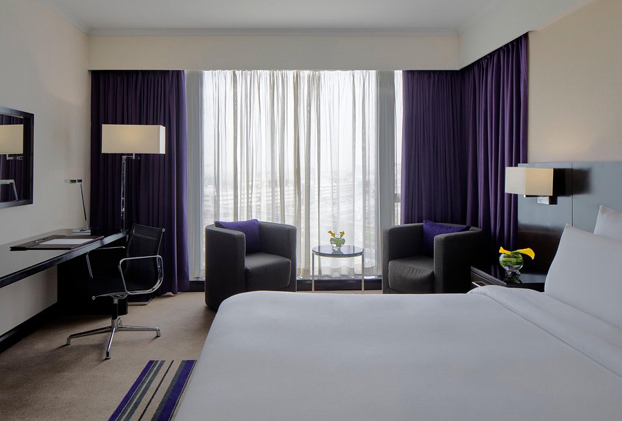 executive-room.jpg